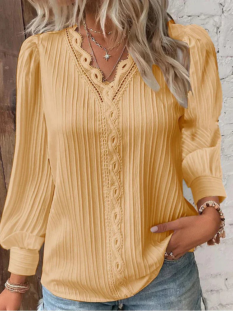 Emma™ | Blouse en Chiffon avec Détails en Dentelle