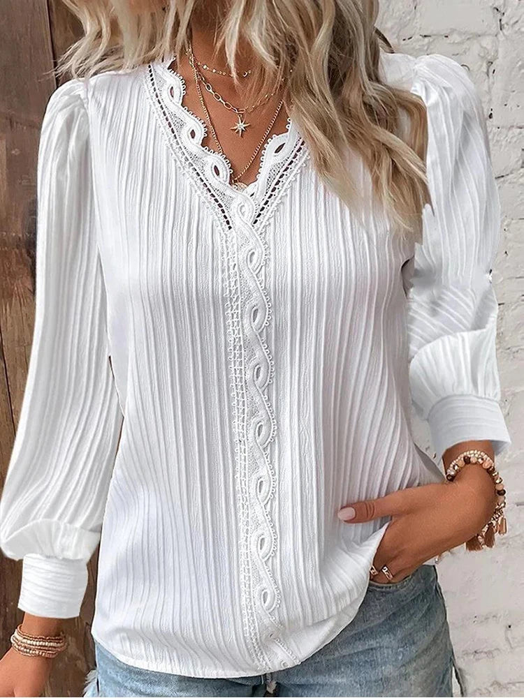 Emma™ | Blouse en Chiffon avec Détails en Dentelle